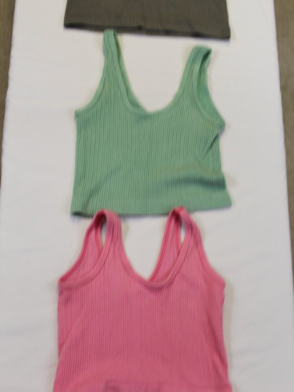 Out From Under UO Cropped Tank Bundle S Ribbed Y2K Green Pink Brown - Picture 9 of 10